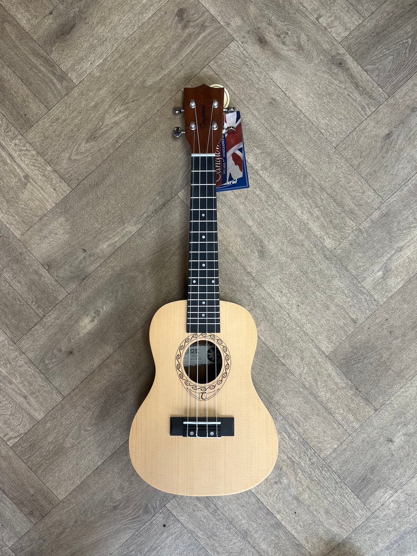 CONCERT UKULELE SPRUCE AND MAHOGANY -  TANGLEWOOD TIARE TWT4